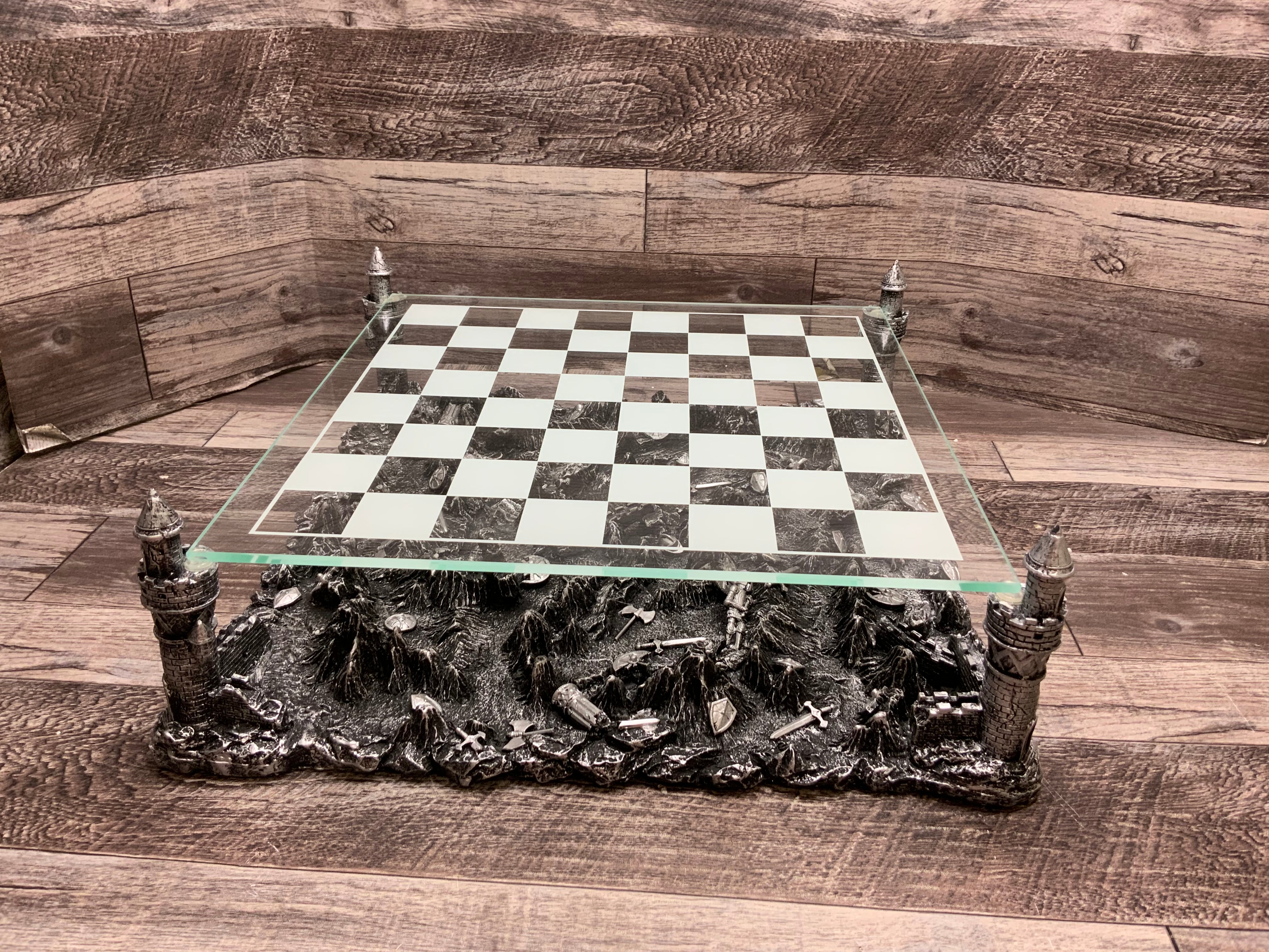 Renaissance Knight Chess Recreational Classic Strategy Game Set **READ** (8131557753070)